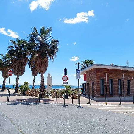 Lamberti Beach Apartment - 150 M From The Sea - Just Renewed - Wifi Savona Kültér fotó