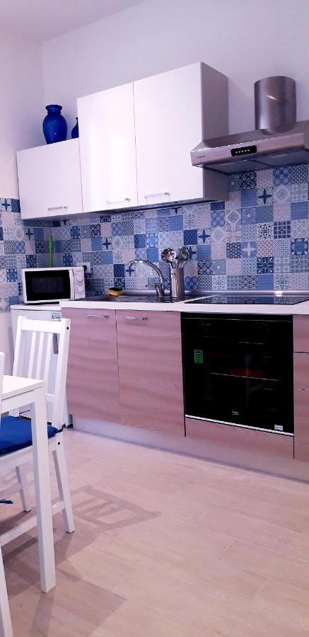 Lamberti Beach Apartment - 150 M From The Sea - Just Renewed - Wifi Savona Kültér fotó