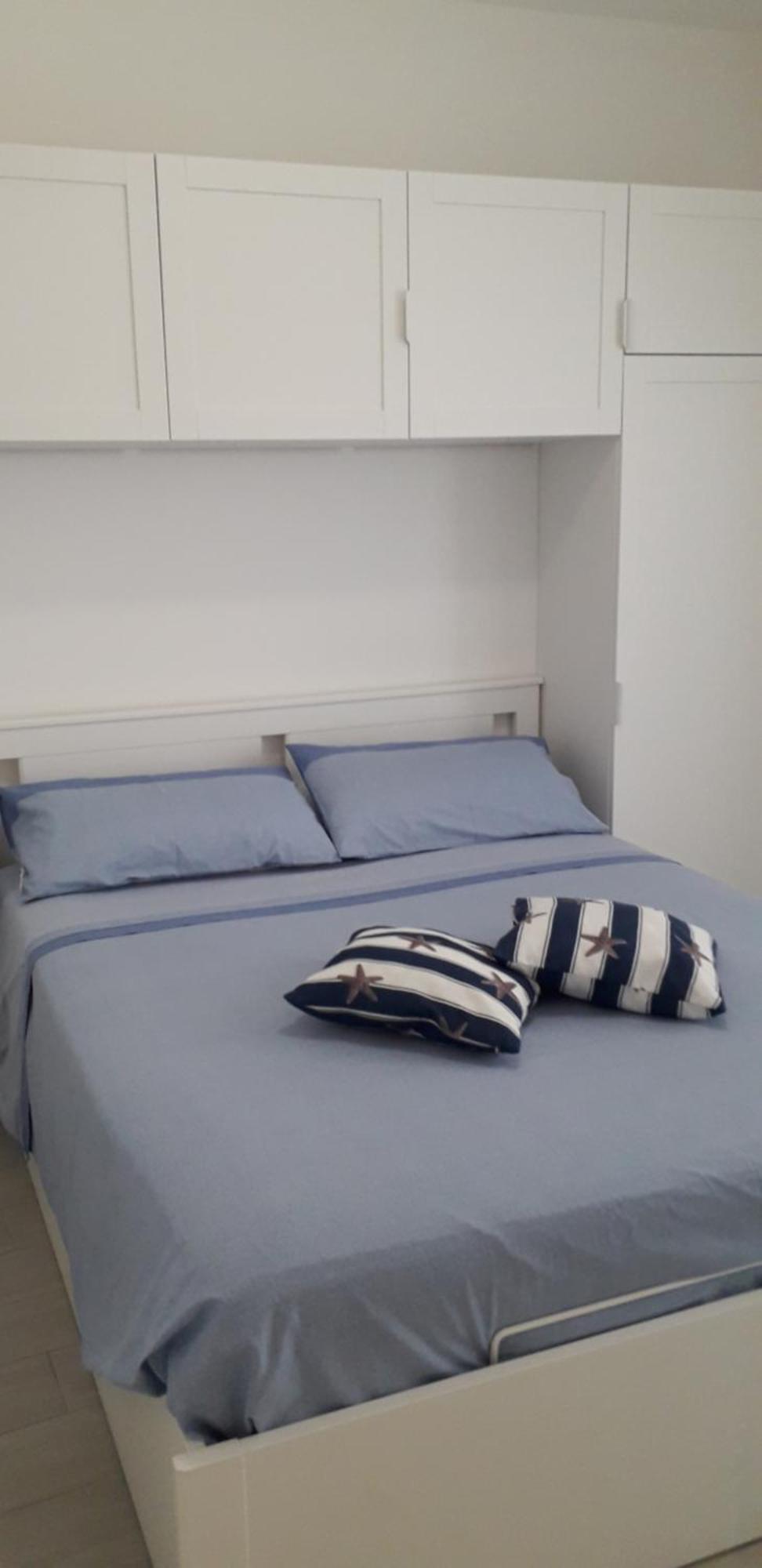 Lamberti Beach Apartment - 150 M From The Sea - Just Renewed - Wifi Savona Kültér fotó